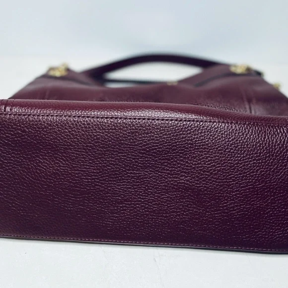 Michael Kors Purse - Picture 6 of 8